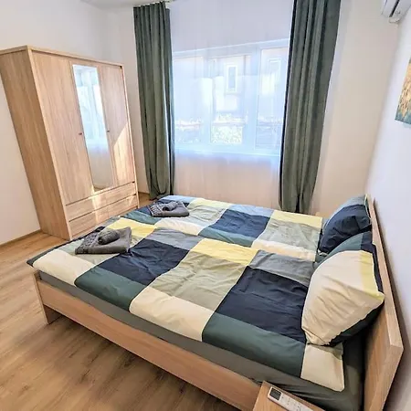 2bdrm Peaceful Escape With Free Parking * Veliko Tŭrnovo