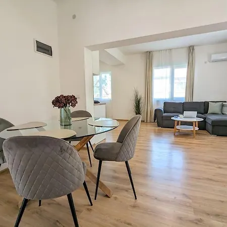 Apartment 2bdrm Peaceful Escape With Free Parking Veliko Tarnovo